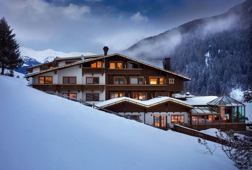 Hotel Höhlenstein - Tyrolsko - Rakousko, Zillertal 3000, Hintertux - Lyžařské zájezdy
