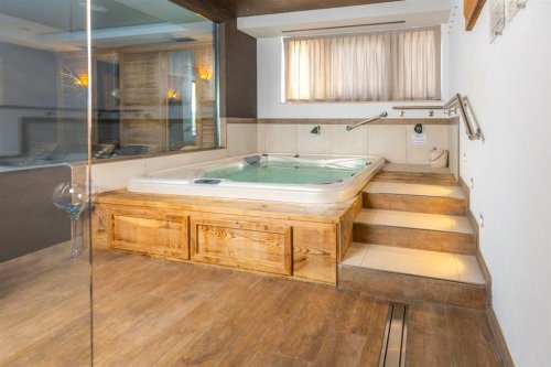 6denní zájezd (denní přejezd) s dopravou, polopenzí a skipasem ceně – hotel La Bussola - Paganella - Itálie, Andalo - Lyžařské zájezdy