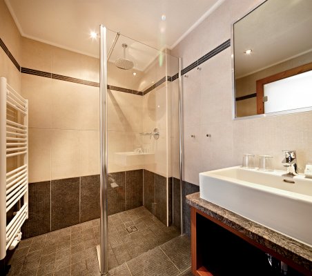 Hotel Kroneck - Tyrolsko - Rakousko, Kitzbühel - Kirchberg - Lyžařské zájezdy