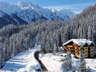 Residence Panorama - Dolomiti Superski - Itálie, Alpe Lusia, San Pellegrino - Tre Valli - Lyžařské zájezdy Residence Panorama - Dolomiti Superski - Itálie, Alpe Lusia, San Pellegrino - Tre Valli - Lyžařské zájezdy
