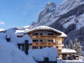 Hotel Dolomites Inn - Dolomiti Superski - Itálie, Val di Fassa e Carezza - Lyžařské zájezdy Hotel Dolomites Inn - Dolomiti Superski - Itálie, Val di Fassa e Carezza - Lyžařské zájezdy