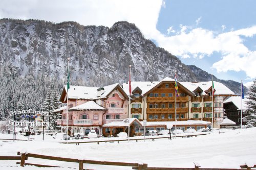Luxury Hotel Grand Chalet Soreghes - Dolomiti Superski - Itálie, Val di Fassa e Carezza - Lyžařské zájezdy