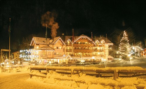 Luxury Hotel Grand Chalet Soreghes - Dolomiti Superski - Itálie, Val di Fassa e Carezza - Lyžařské zájezdy