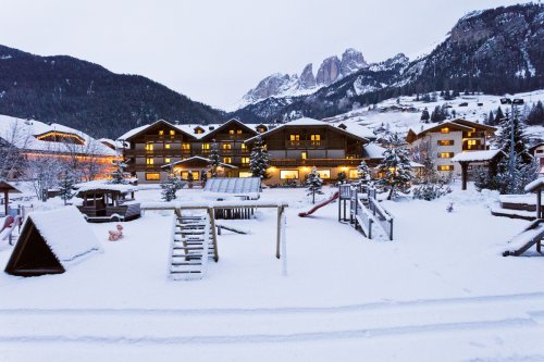 Hotel Sella Ronda & Dependance Serenella - Dolomiti Superski - Itálie, Val di Fassa e Carezza - Lyžařské zájezdy