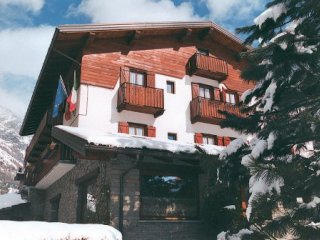 Hotel Des Roses - Valle d´Aosta - Itálie, Cervinia, Zermatt - Lyžařské zájezdy Hotel Des Roses - Valle d´Aosta - Itálie, Cervinia, Zermatt - Lyžařské zájezdy