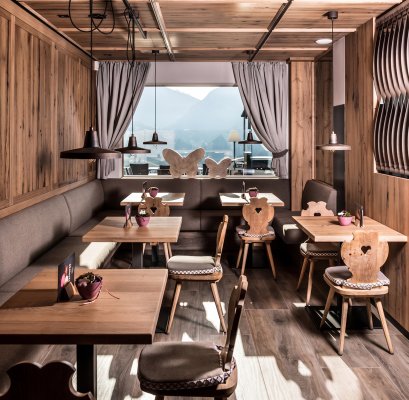 Hotel Rösslwirt - Dolomiti Superski - Itálie, Val Gardena, Alpe di Siusi - Lyžařské zájezdy