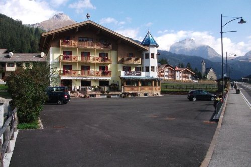 Ciamol - Dolomity - Itálie, Val di Fassa - Lyžařské zájezdy