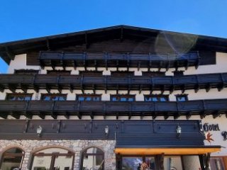 Hotel Basur - Tyrolsko - Rakousko, Ski Arlberg - St. Anton, Zürs, Lech - Lyžařské zájezdy Hotel Basur - Tyrolsko - Rakousko, Ski Arlberg - St. Anton, Zürs, Lech - Lyžařské zájezdy