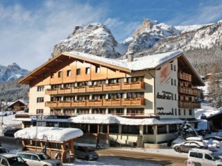 Hotel Ladinia - Dolomiti Superski - Itálie, Alta Badia - Lyžařské zájezdy Hotel Ladinia - Dolomiti Superski - Itálie, Alta Badia - Lyžařské zájezdy