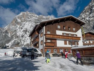 Hotel Malga Ciapela - Dolomiti Superski - Itálie, Arabba, Marmolada - Lyžařské zájezdy Hotel Malga Ciapela - Dolomiti Superski - Itálie, Arabba, Marmolada - Lyžařské zájezdy
