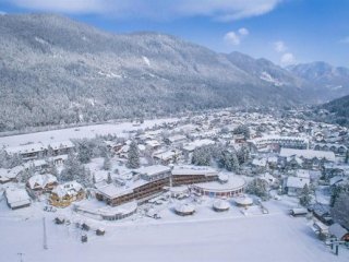 Ramada Resort (se skipasem) - Julské Alpy - Slovinsko, Kranjska Gora - Lyžařské zájezdy Ramada Resort (se skipasem) - Julské Alpy - Slovinsko, Kranjska Gora - Lyžařské zájezdy
