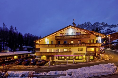 Sport Hotel Cortina Barisetti - Benátsko - Itálie, Cortina d´Ampezzo - Lyžařské zájezdy